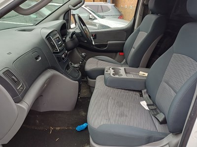 Lot 13 - 2017 Hyundai iLoad SE CRDI Panel Van Euro 6
