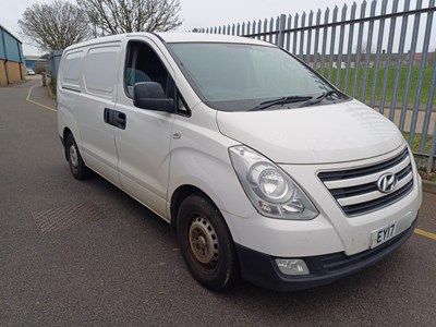 Lot 13 - 2017 Hyundai iLoad SE CRDI Panel Van Euro 6