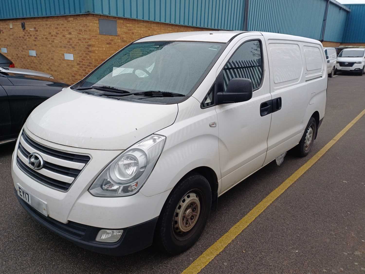 Lot 13 - 2017 Hyundai iLoad SE CRDI Panel Van Euro 6