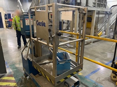 Lot 18 - 1997 Genis CWP-125 Scissor Lift