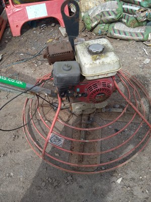 Lot 61 - Power Trowel x2
