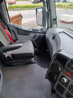 Lot 1 - 2017 (67 plate) Renault Trucks T Series Tractor Unit Euro 6
